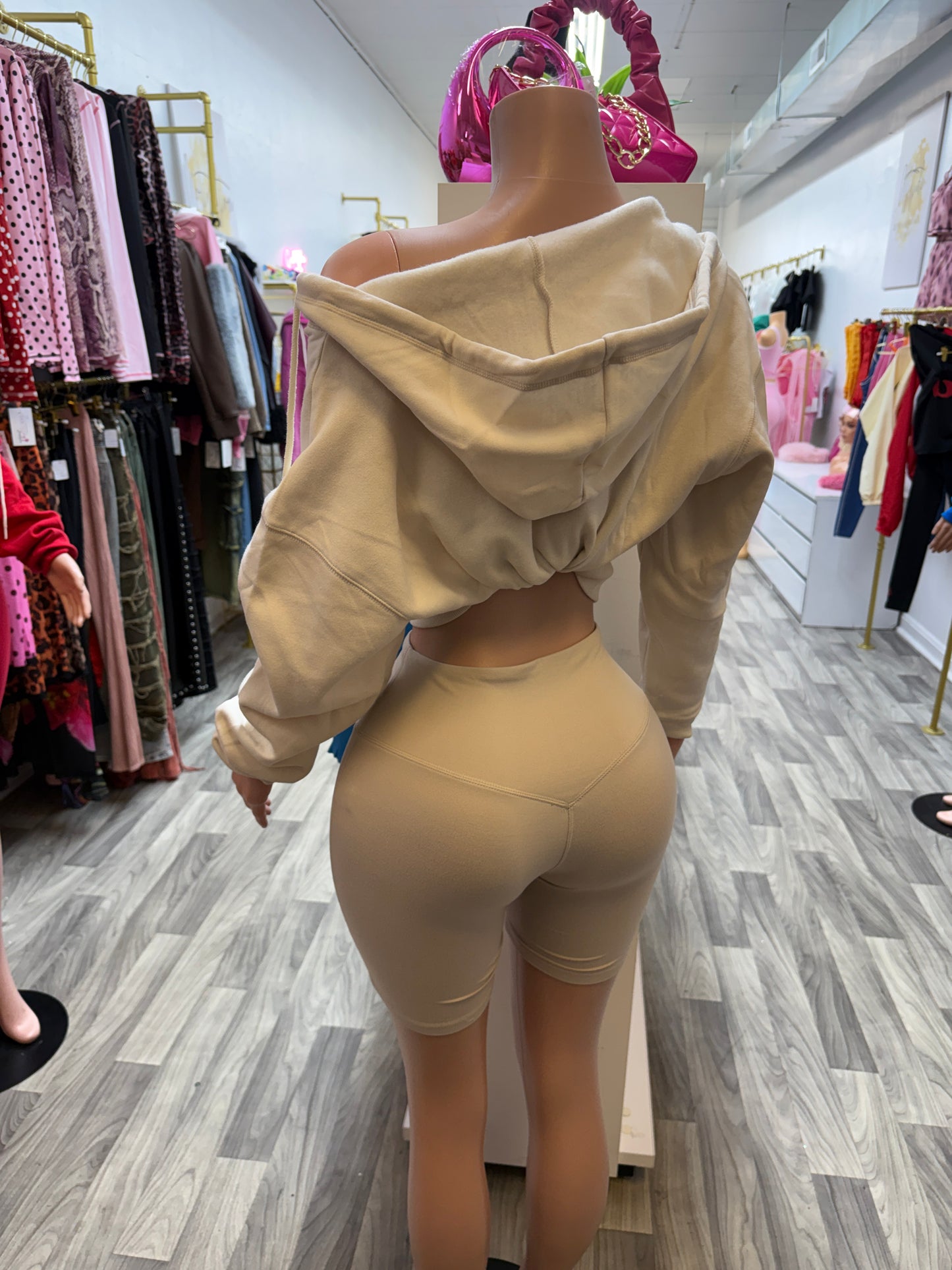 🤍 Soft Life Luxe Biker Short Lounge Set