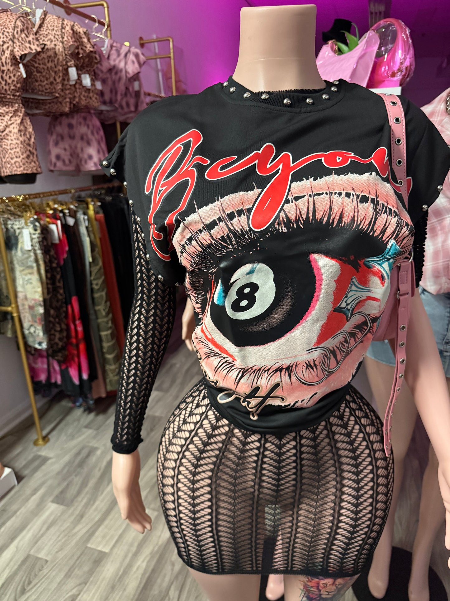 Lucky 8 Oversized Graphic Tee