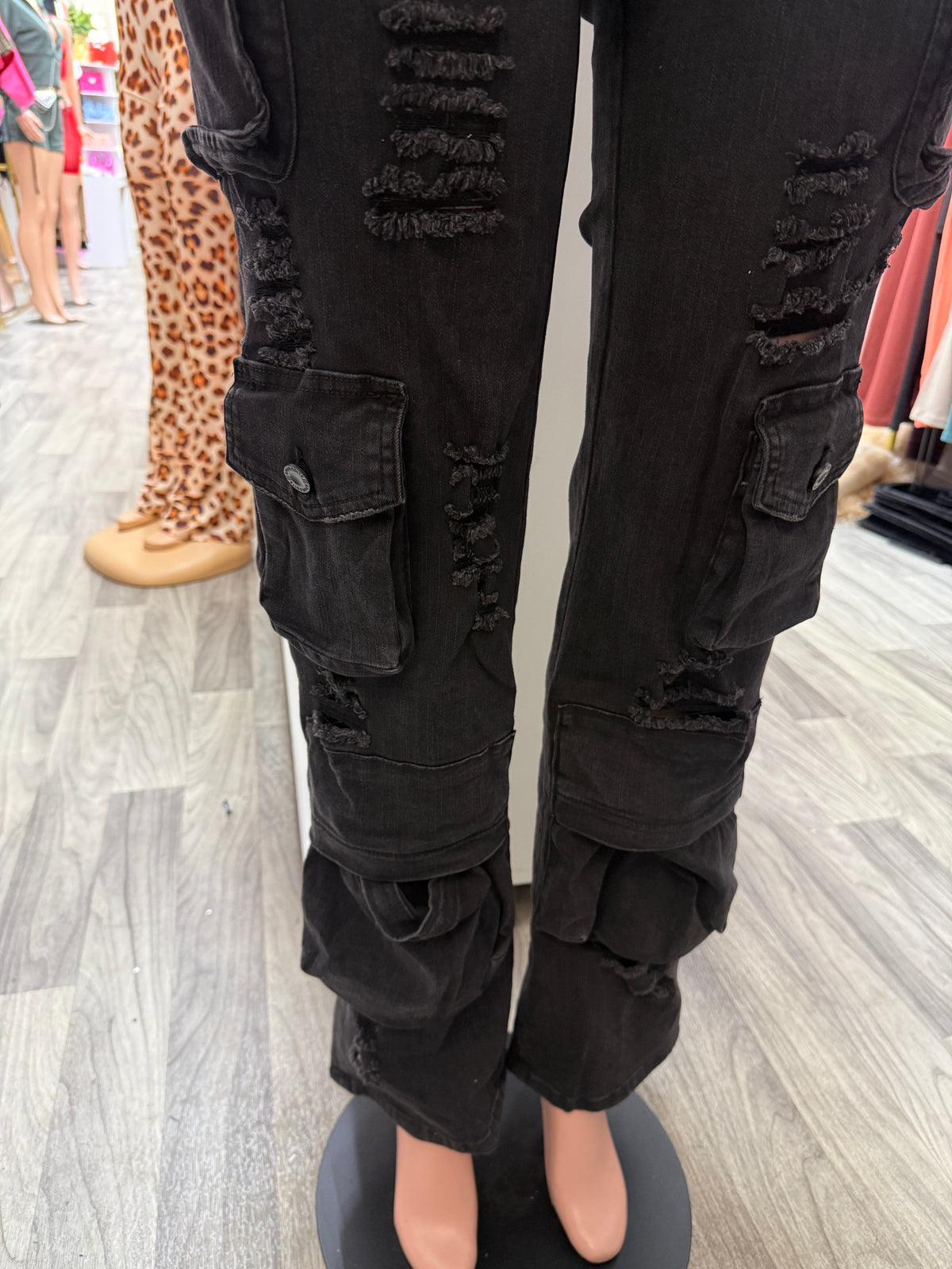Stacked Up Stretch Cargo Jeans – Black