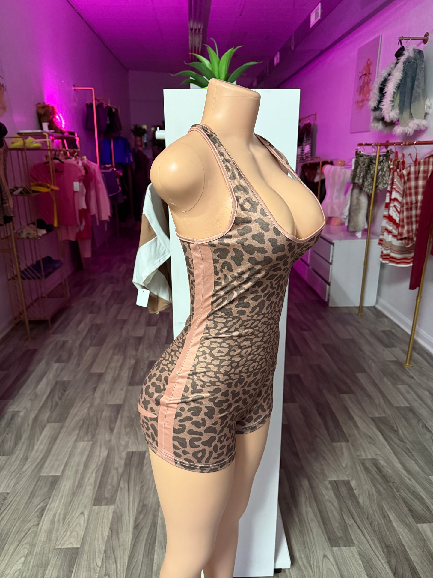 Wild Motion Leopard Romper – Open Back Scrunch Fit