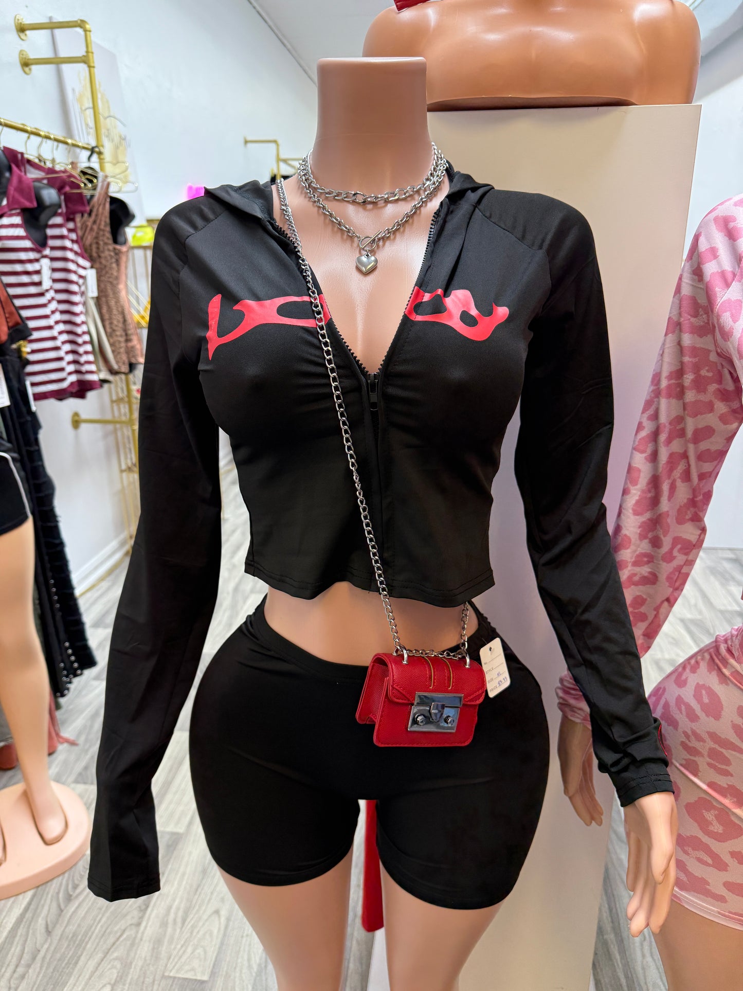 Off-Duty Baddie Zip-Up Set – Sculpting Fit (2-Piece Shorts Set)