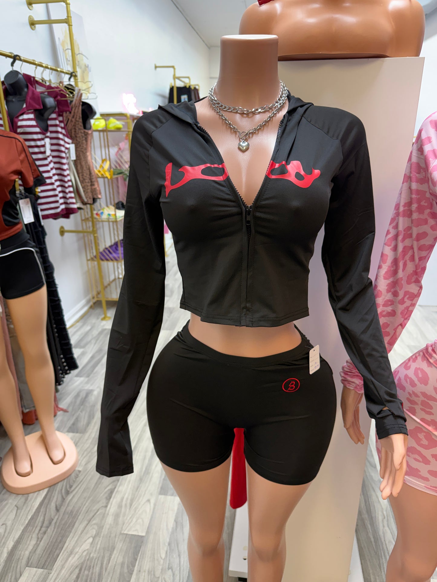 Off-Duty Baddie Zip-Up Set – Sculpting Fit (2-Piece Shorts Set)